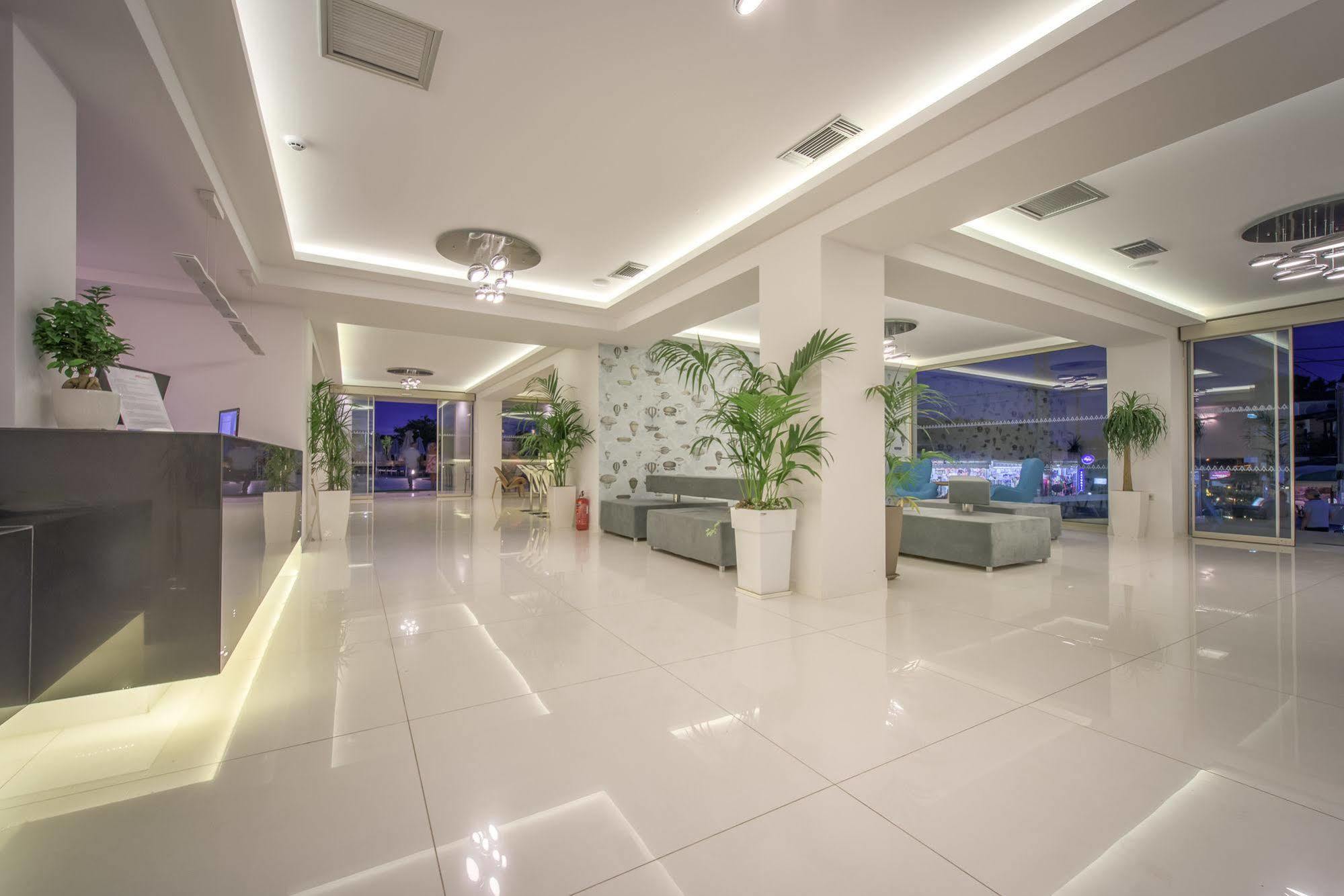 Azure Resort & Spa Τσιλιβί Εξωτερικό φωτογραφία