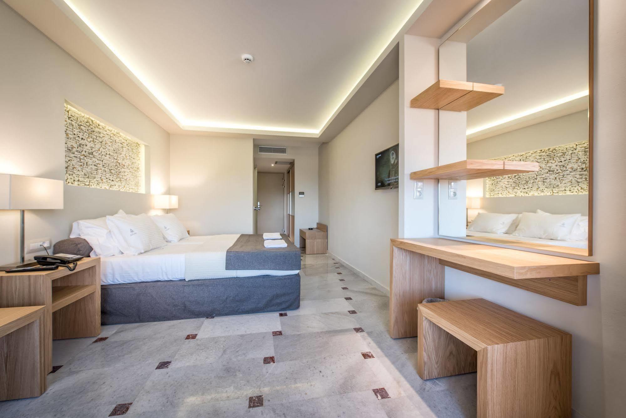 Azure Resort & Spa Τσιλιβί Εξωτερικό φωτογραφία